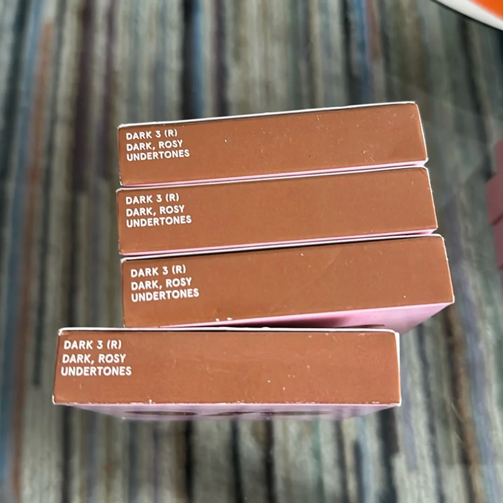 One Size O/S Powder Foundation Dark 3 Turn Up The Base